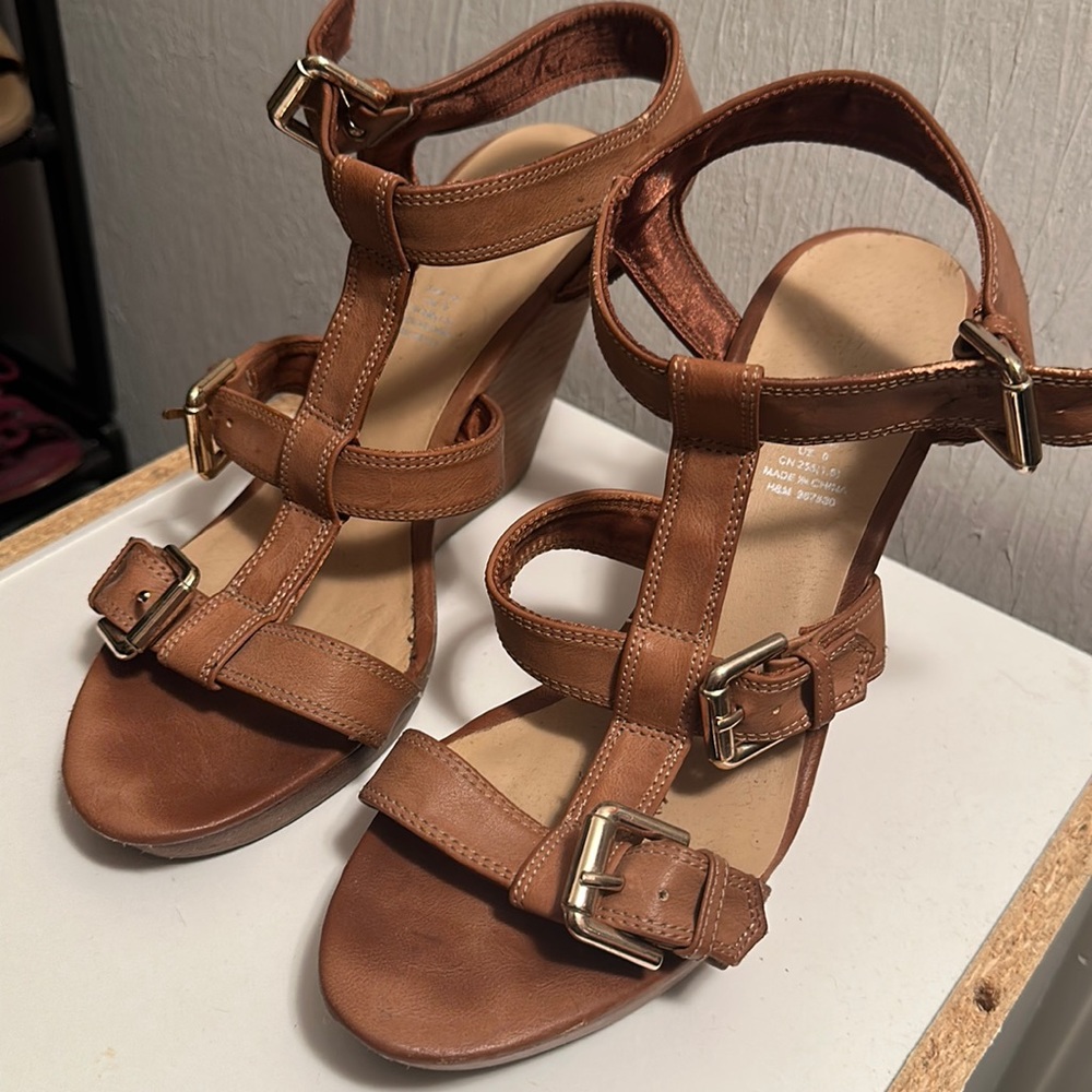 Tan Wedges